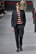 desfile-driesvannoten-paris-men-verao2012-116