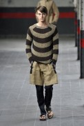 desfile-driesvannoten-paris-men-verao2012-119