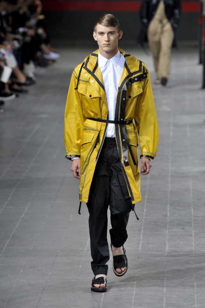 desfile-driesvannoten-paris-men-verao2012-122