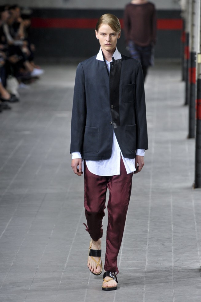 desfile-driesvannoten-paris-men-verao2012-136