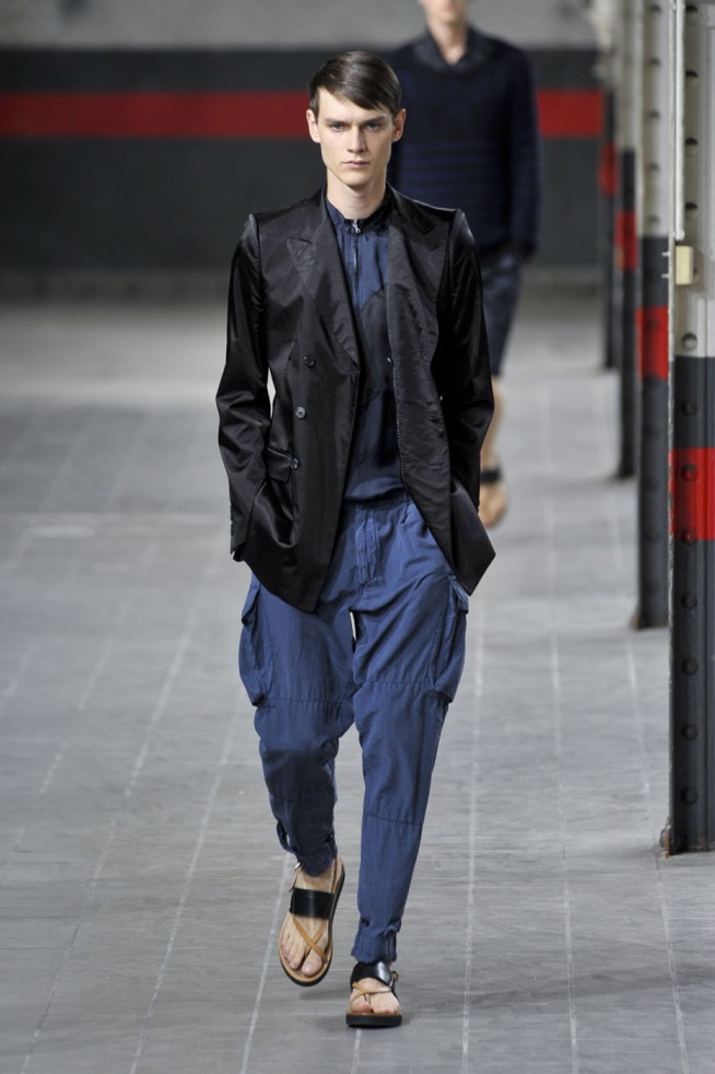 desfile-driesvannoten-paris-men-verao2012-144