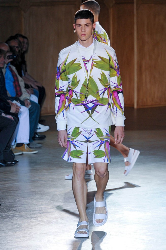 desfile-givenchy-paris-men-verao2012-102
