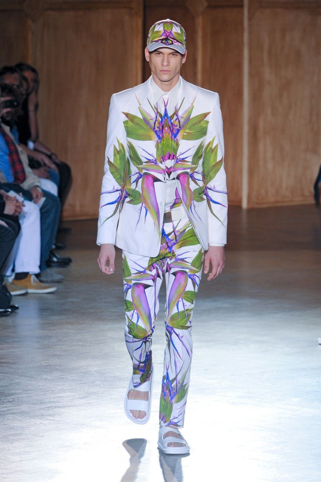 desfile-givenchy-paris-men-verao2012-104