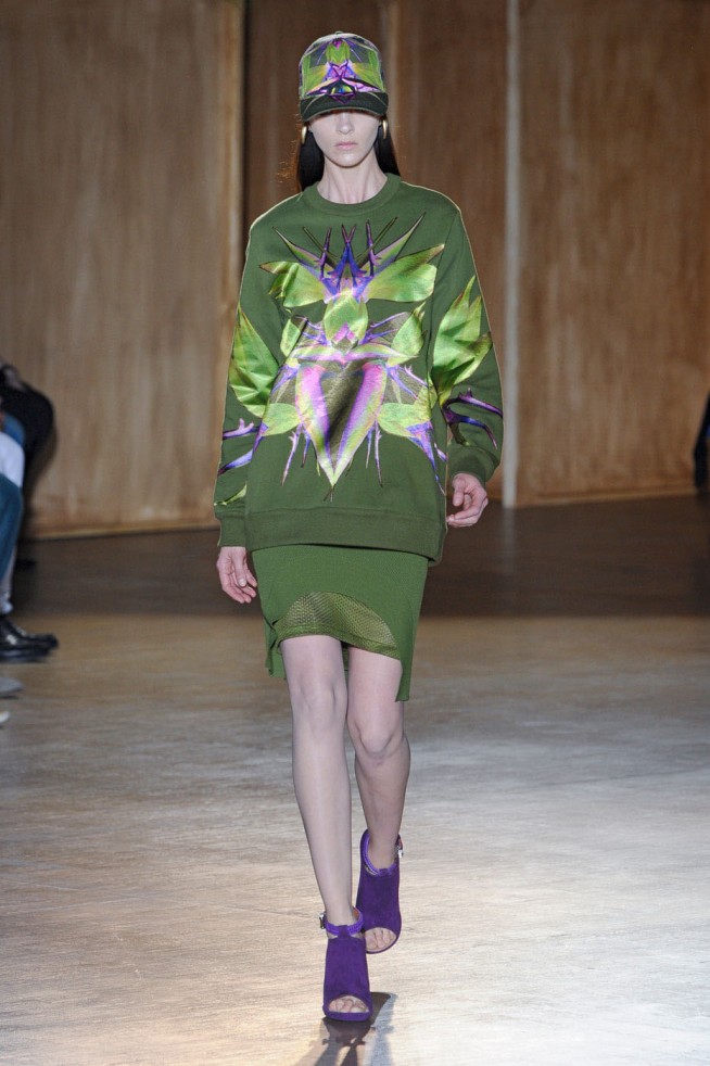 desfile-givenchy-paris-men-verao2012-115