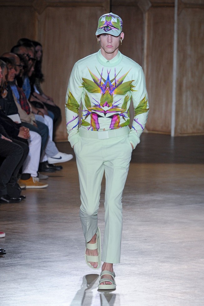 desfile-givenchy-paris-men-verao2012-140