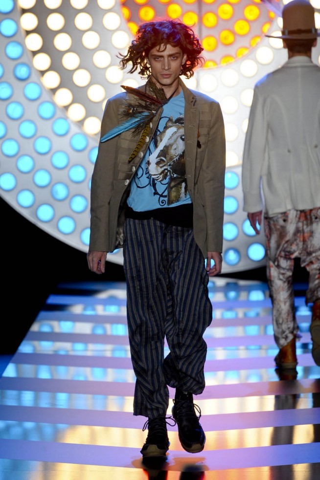 desfile-jgalliano-paris-men-verao2012-103