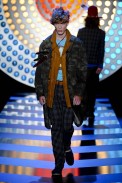 desfile-jgalliano-paris-men-verao2012-108