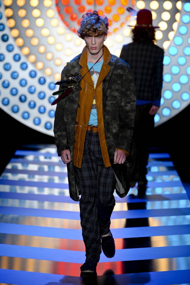 desfile-jgalliano-paris-men-verao2012-108