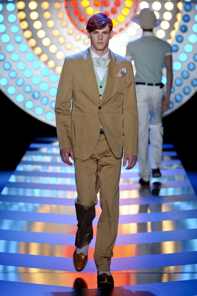 desfile-jgalliano-paris-men-verao2012-118