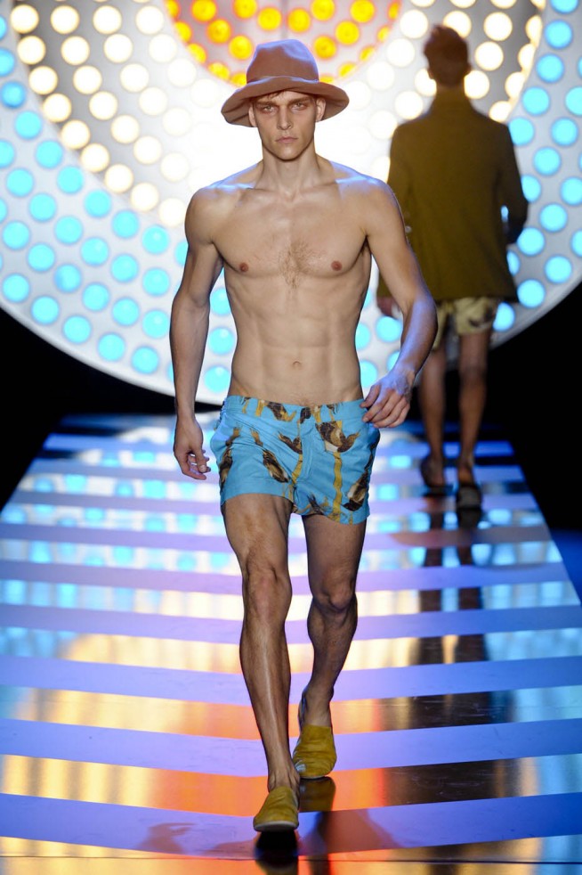 desfile-jgalliano-paris-men-verao2012-123