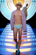 desfile-jgalliano-paris-men-verao2012-125
