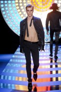 desfile-jgalliano-paris-men-verao2012-129