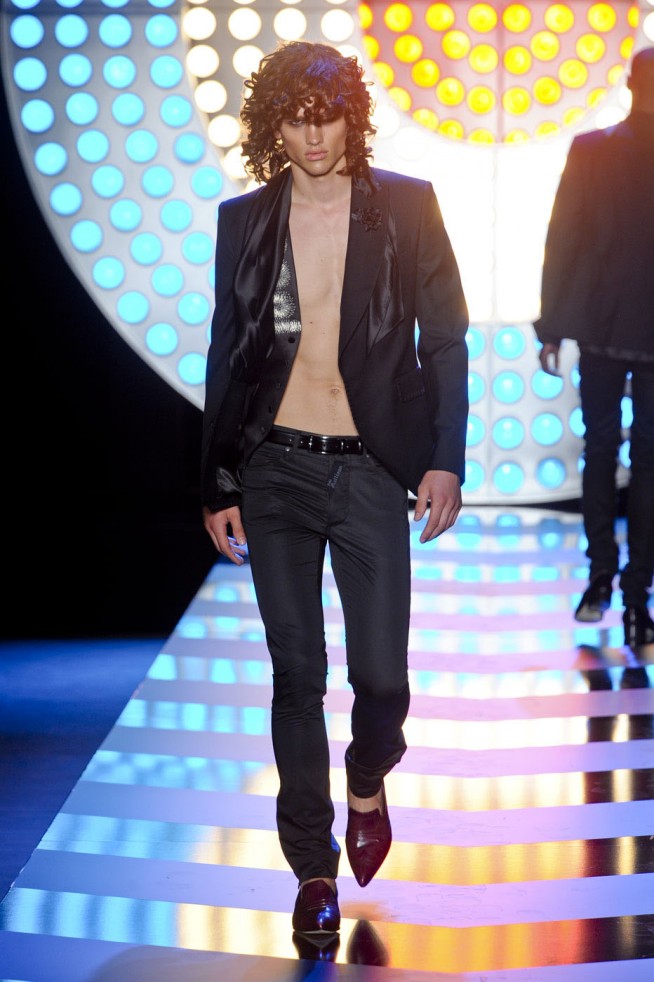 desfile-jgalliano-paris-men-verao2012-132