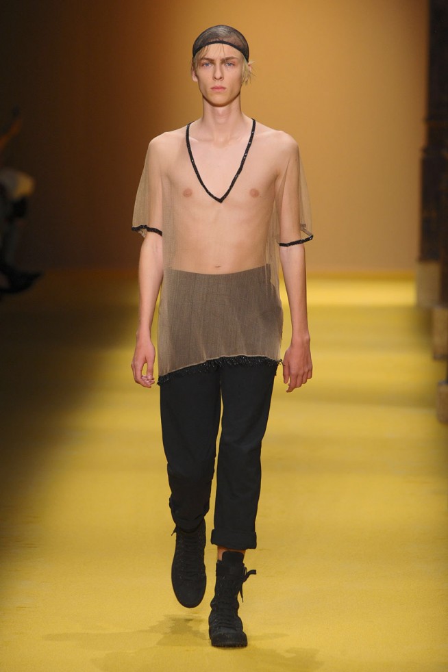 desfile-anndemeulemeester-paris-men-verao2012-112