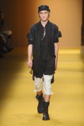 desfile-anndemeulemeester-paris-men-verao2012-115