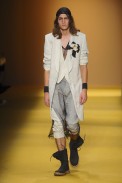 desfile-anndemeulemeester-paris-men-verao2012-131