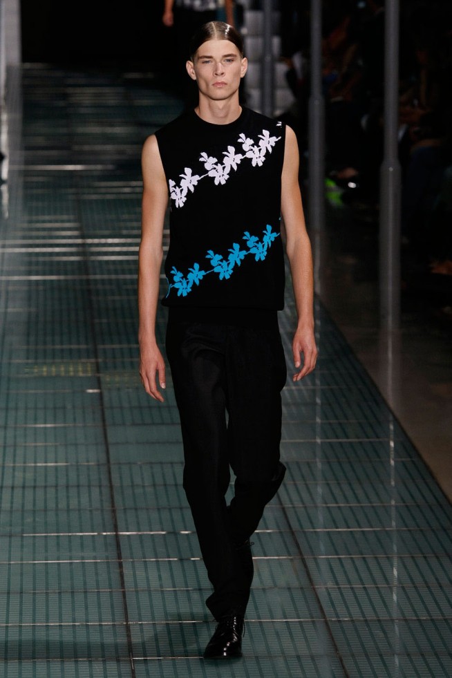 desfile-rafsimons-paris-men-verao2012-114
