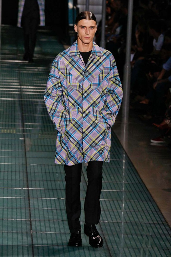 desfile-rafsimons-paris-men-verao2012-125