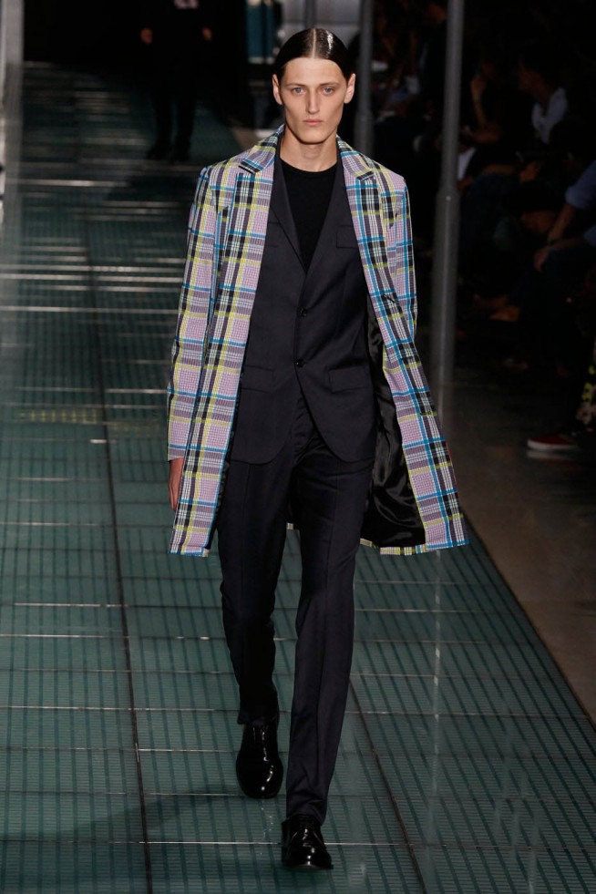 desfile-rafsimons-paris-men-verao2012-126