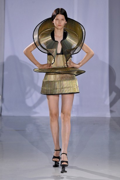 desfile-irisvanherpen-paris-inverno2012hc-101