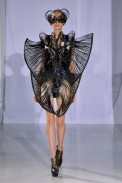 desfile-irisvanherpen-paris-inverno2012hc-109