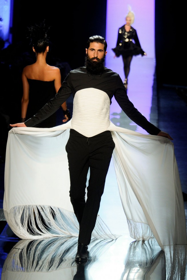 desfile-jpgaultier-paris-inverno2012hc-151
