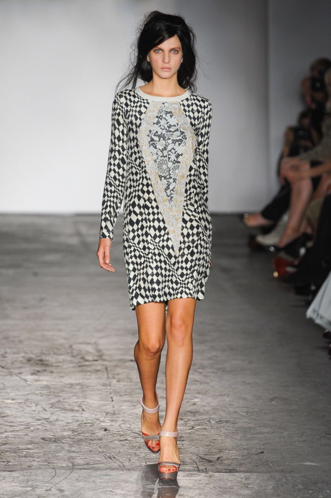 desfile-clements-ribeiro-londres-verao2012rtw-121