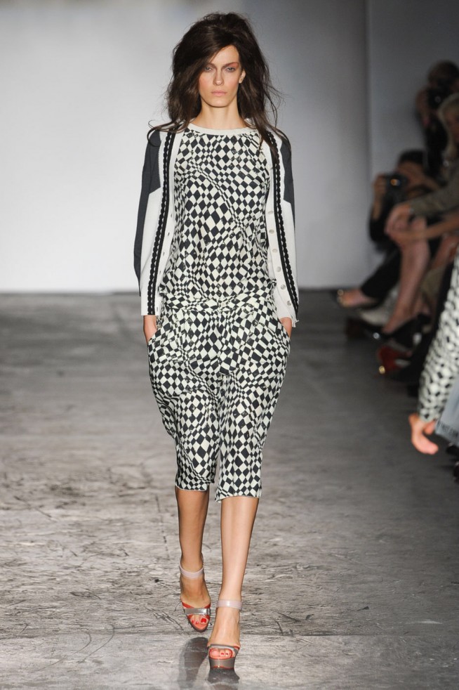 desfile-clements-ribeiro-londres-verao2012rtw-122