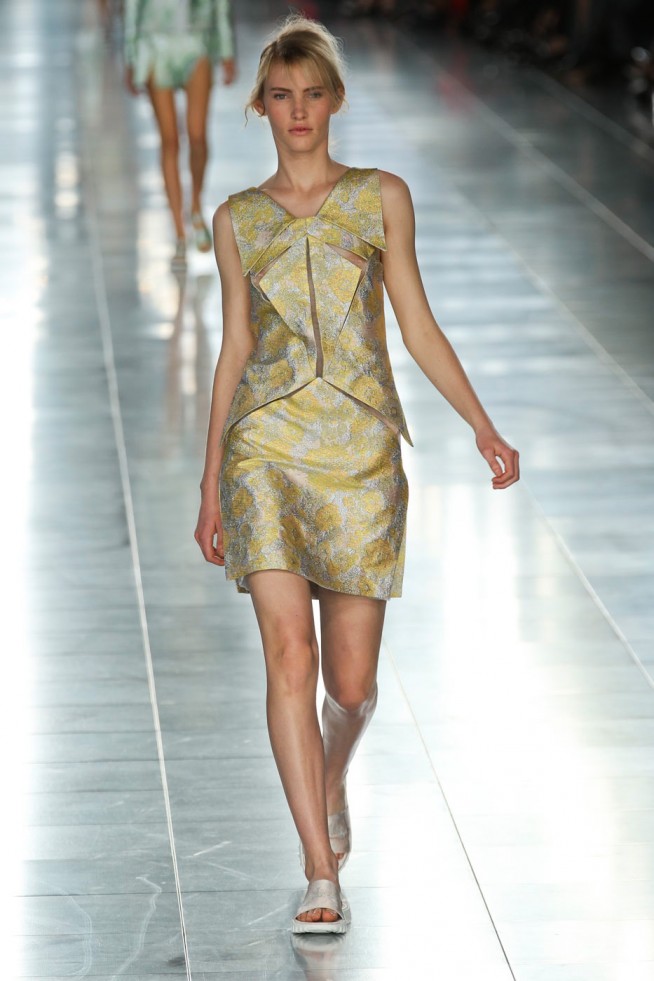 desfile-christopher-kane-londres-verao2012rtw-104