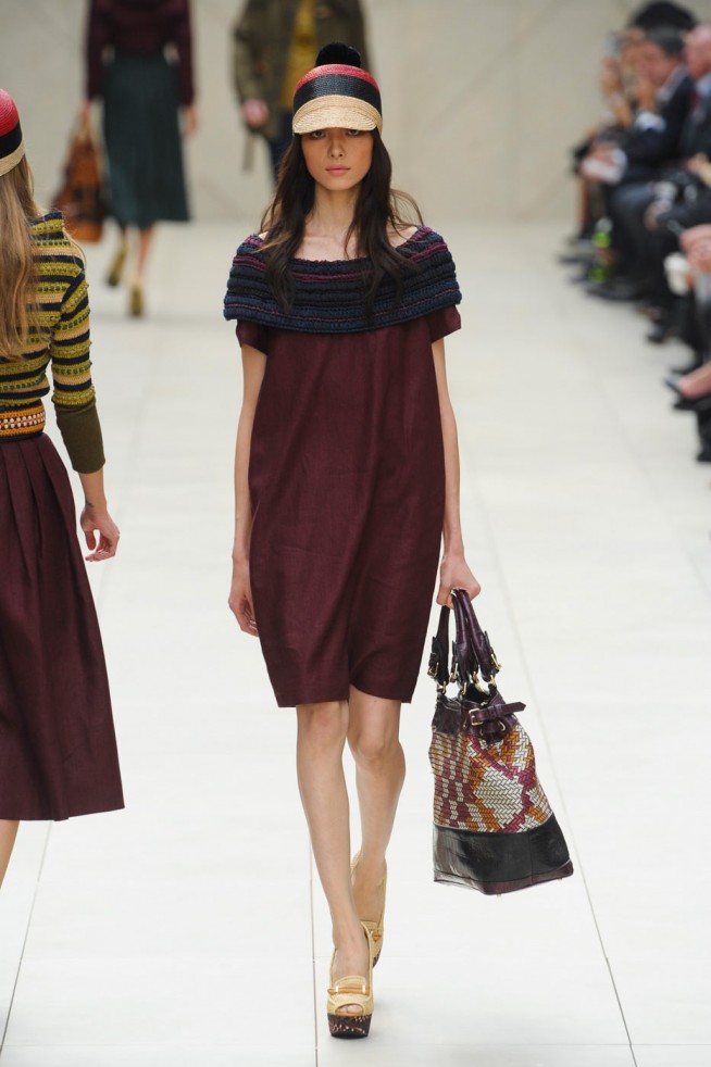 desfile-burberry-londres-verao2012rtw-106