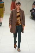 desfile-burberry-londres-verao2012rtw-111