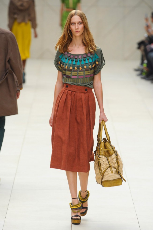 desfile-burberry-londres-verao2012rtw-112