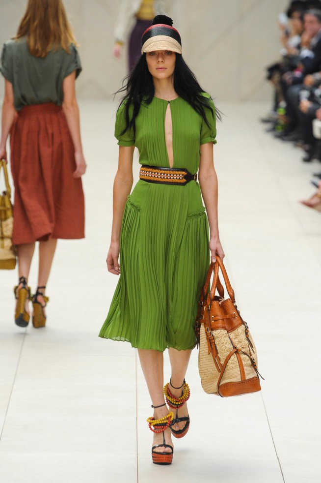 desfile-burberry-londres-verao2012rtw-113