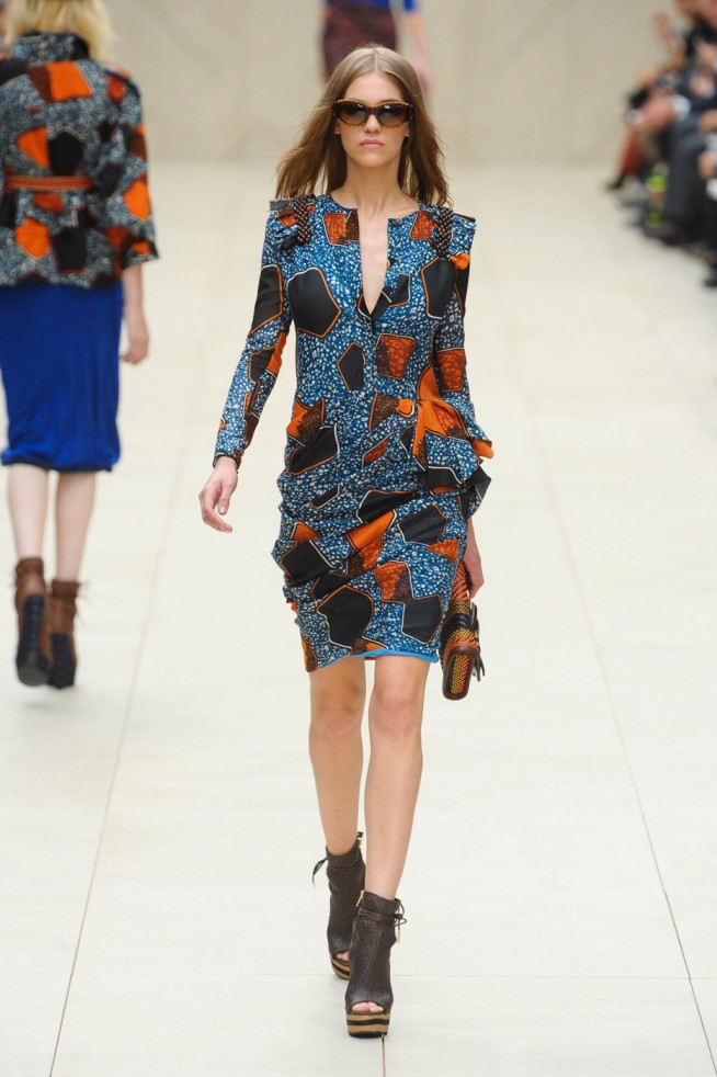 desfile-burberry-londres-verao2012rtw-122