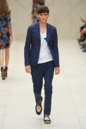desfile-burberry-londres-verao2012rtw-124