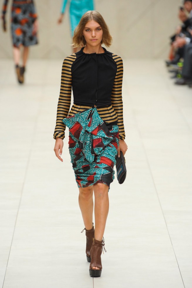 desfile-burberry-londres-verao2012rtw-127