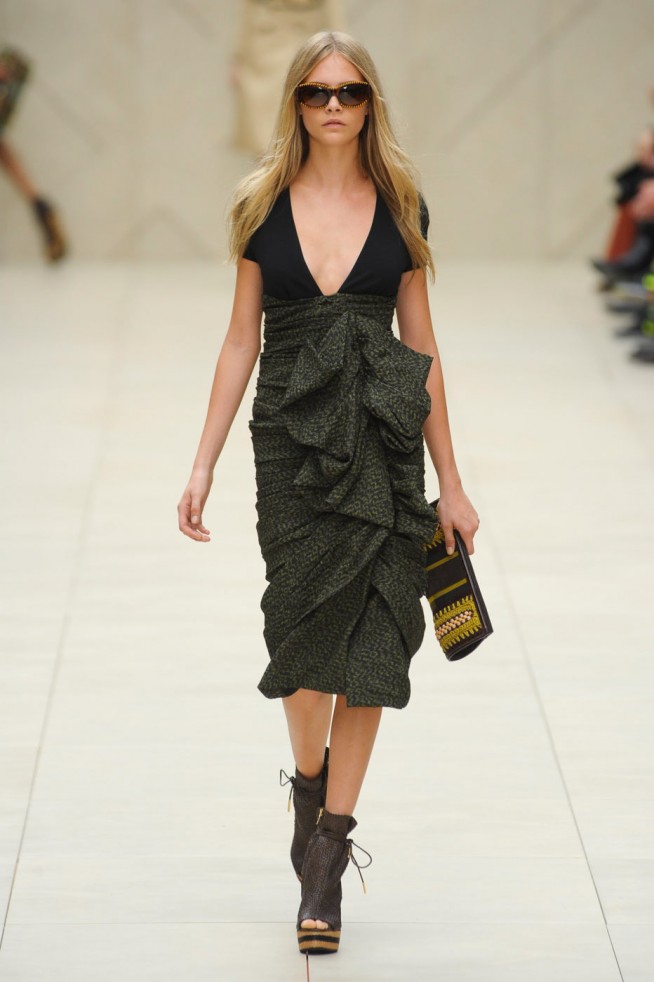 desfile-burberry-londres-verao2012rtw-130