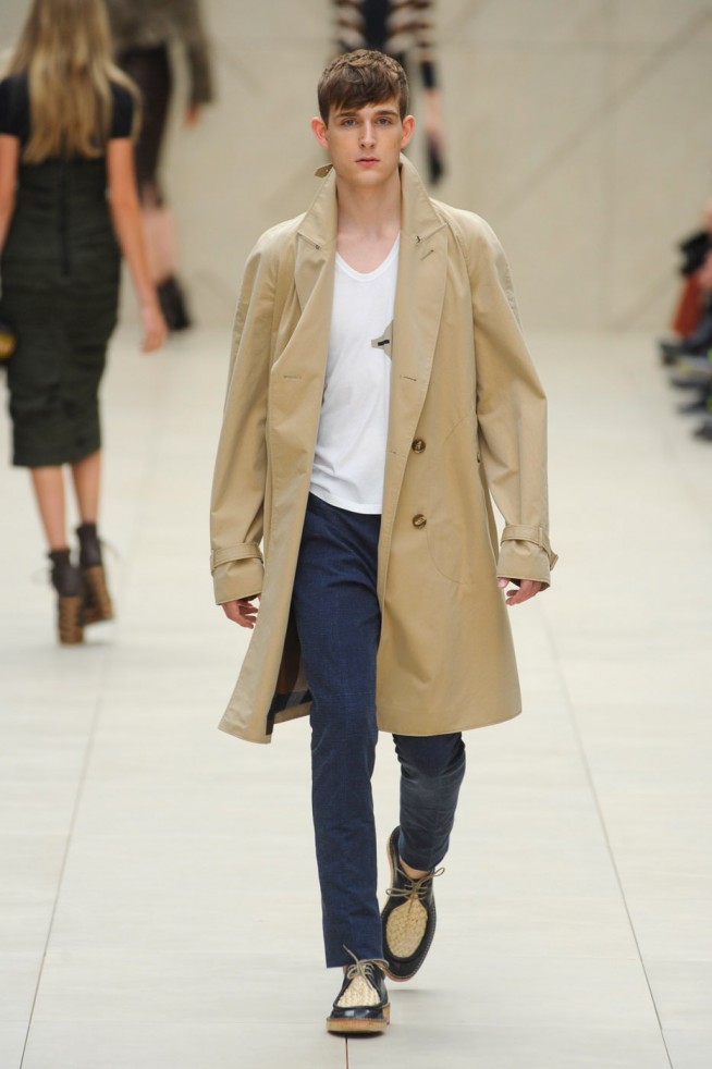 desfile-burberry-londres-verao2012rtw-132