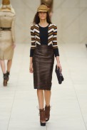 desfile-burberry-londres-verao2012rtw-133