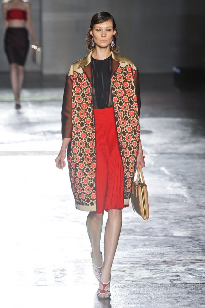 desfile-prada-milao-verao2012rtw-114