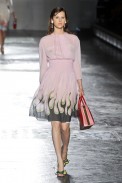desfile-prada-milao-verao2012rtw-124