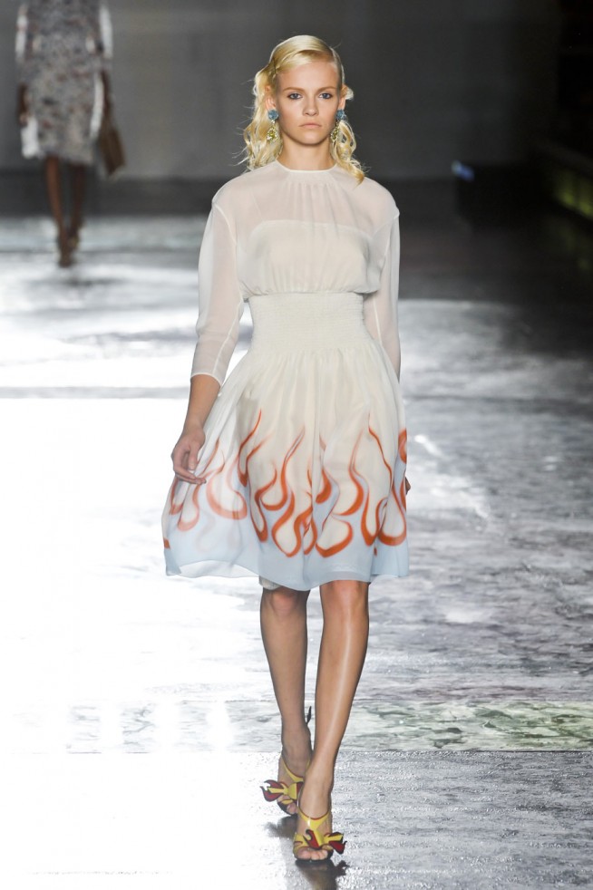 desfile-prada-milao-verao2012rtw-125