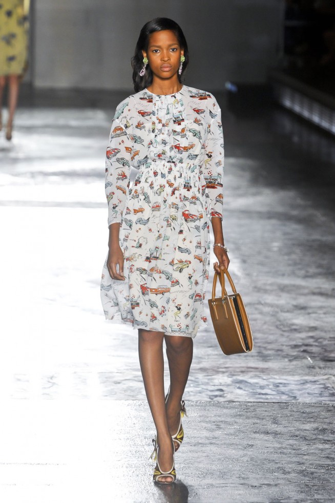 desfile-prada-milao-verao2012rtw-126