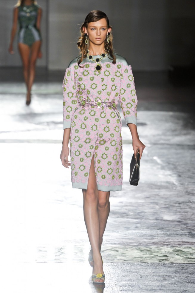 desfile-prada-milao-verao2012rtw-137
