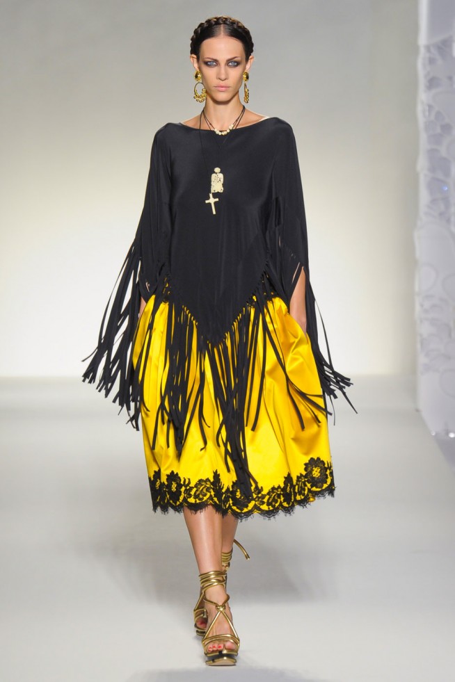 desfile-moschinoi-milao-verao2012rtw-112