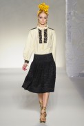 desfile-moschinoi-milao-verao2012rtw-116