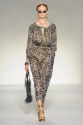 desfile-moschinoi-milao-verao2012rtw-120