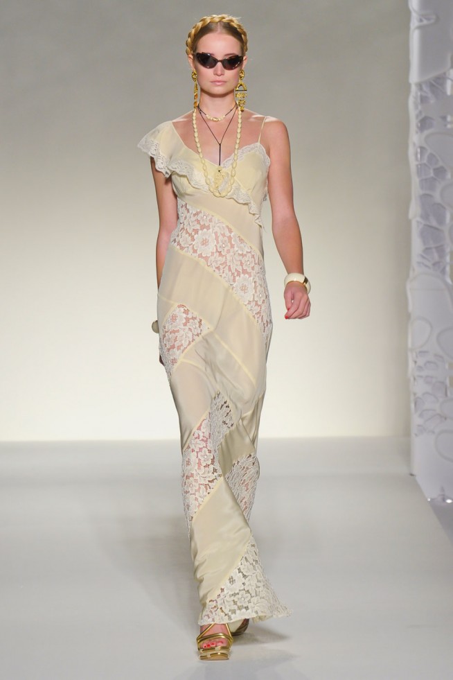desfile-moschinoi-milao-verao2012rtw-132