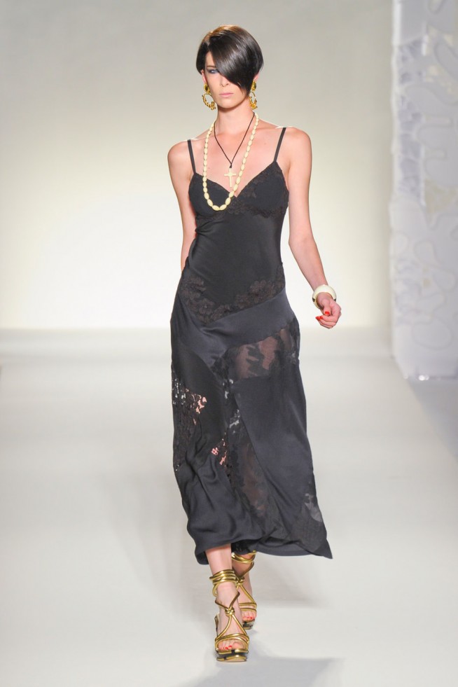 desfile-moschinoi-milao-verao2012rtw-133