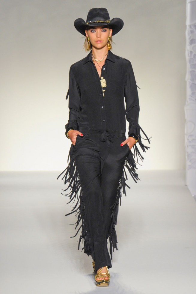 desfile-moschinoi-milao-verao2012rtw-134